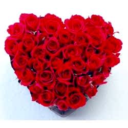 Send Vibrant Red Roses Heart Bouquet to Dhaka in Bangladesh