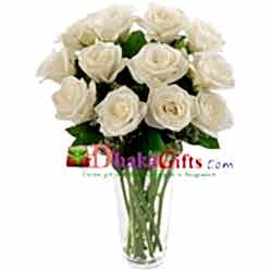 send one dozen red roses in vase to dhaka
