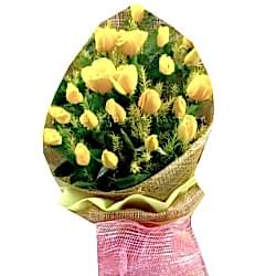 24 Yellow Roses Bouquet