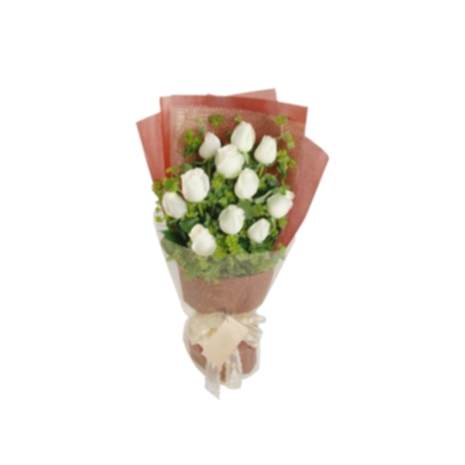 Send Simple Mind 12 White Roses to Dhaka in Bangladesh