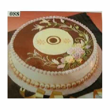 Send 4.4 Pounds Vanilla Round Cake by Shumi's Hot Cake to Dhaka in Bangladesh