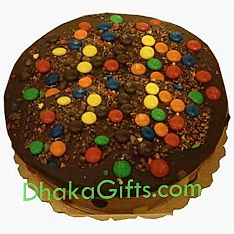 send special black forest round cake to dhaka